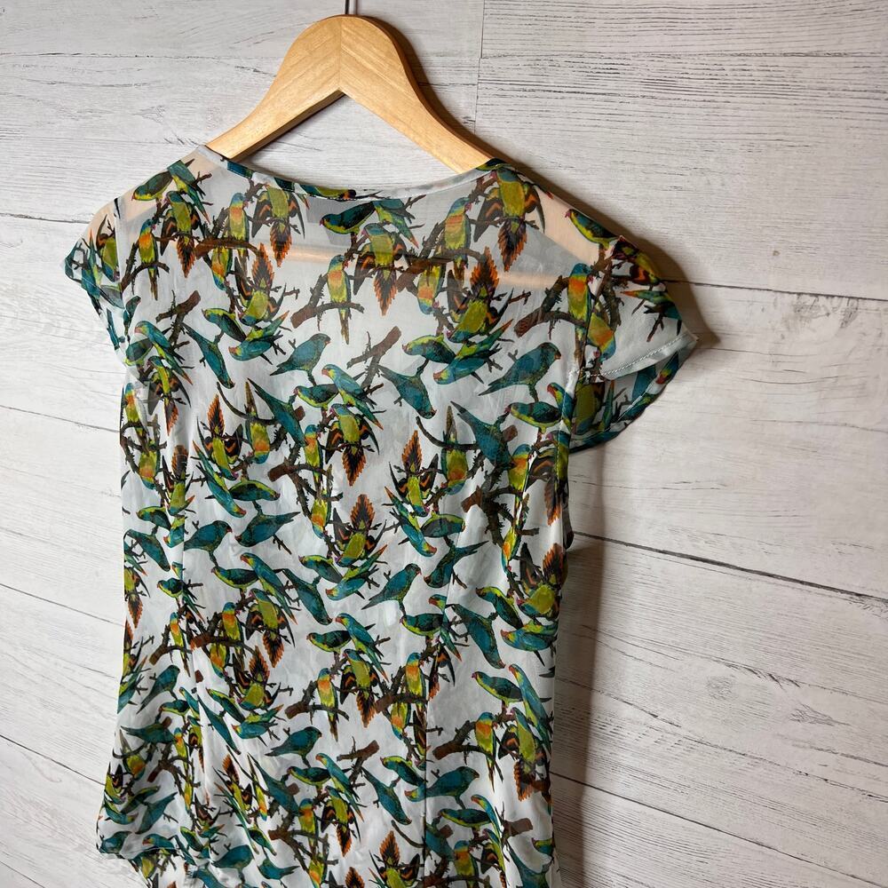 East 5th Blouse Womens Size Medium Parrot Novelty Print Sheer Button Down - Picture 13 of 16